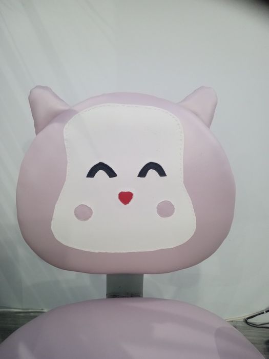 Fotel  dziecięcy typu "kotek  "