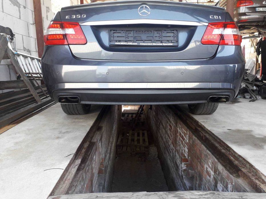 Бампер задній Mercedes-Benz W212 E350 комплектний 755