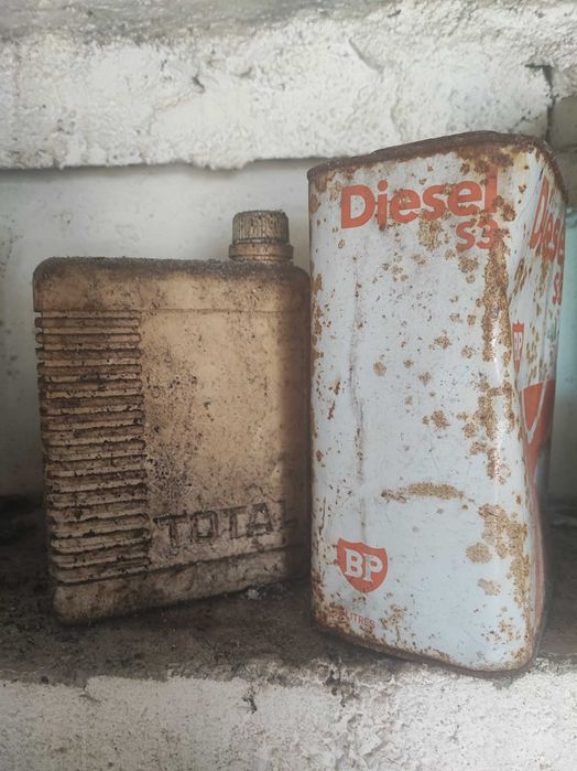 latas de oficina antigas