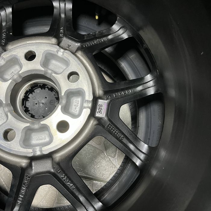 Новий комплект дисків з запаскою R17.5.127 Jeep Wrangler Jeep Gladiato