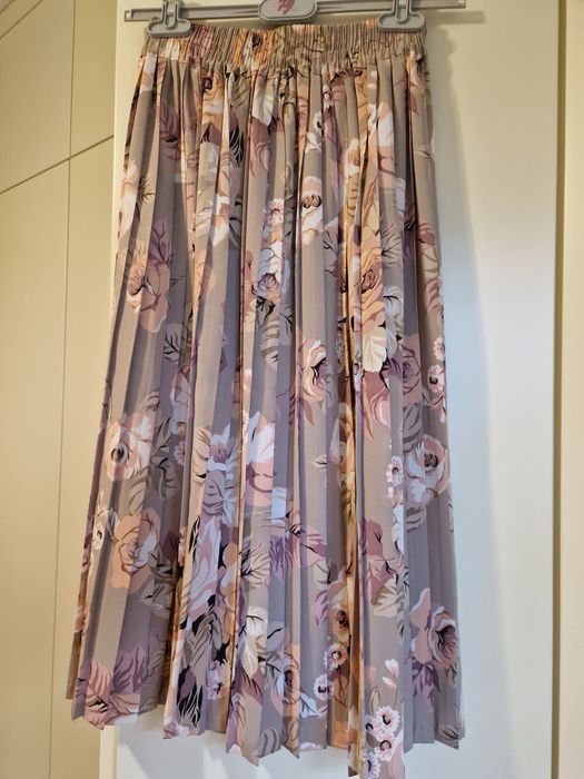 Spódnica beżowa roz S