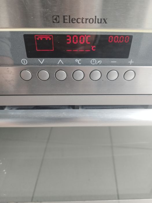 Piekarnik do zabudowy Elektrolux