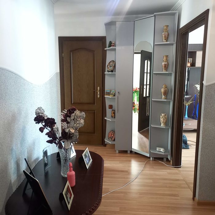 Продам двокімнатну квартиру м.Самбір