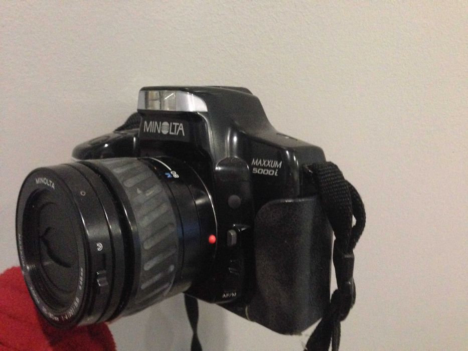 Máquina fotográfica vintage - Minolta Maxxum 5000i