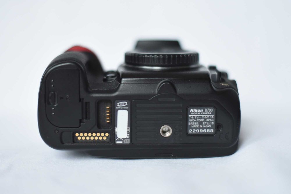 Aparat Nikon D700 + Grip