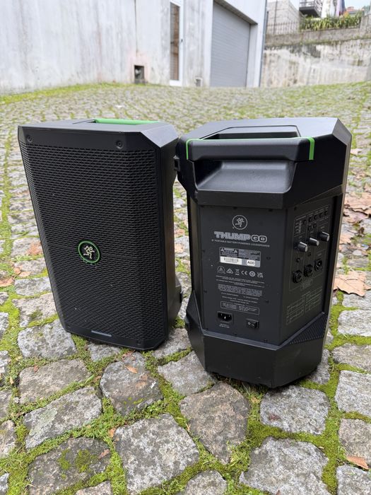 Par de colunas Mackie go 8” a Bateria