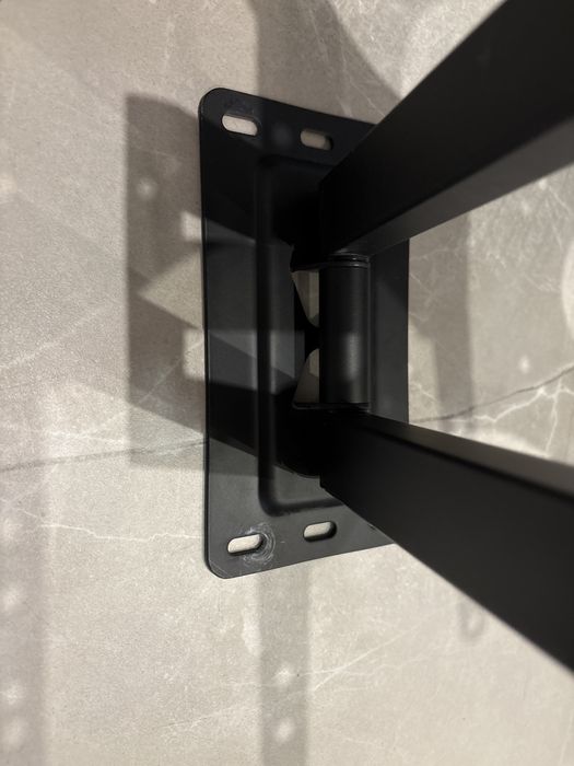 Wieszak  na telewizor