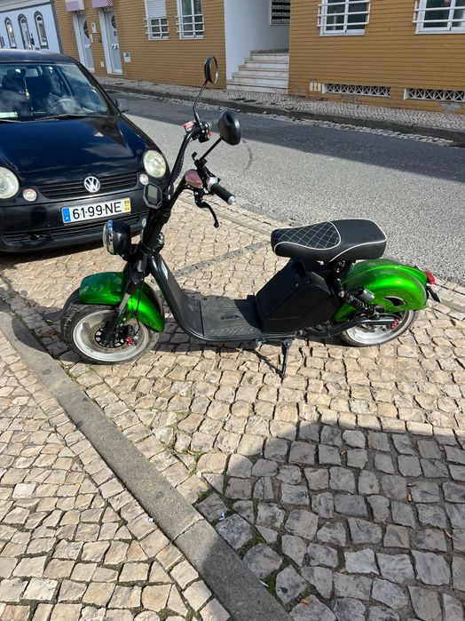 vendo scoter ilectrica por motivos de ter espaço