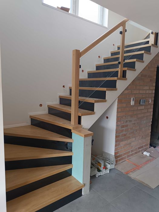 Schody drewniane na beton schody dębowe dąb jesion