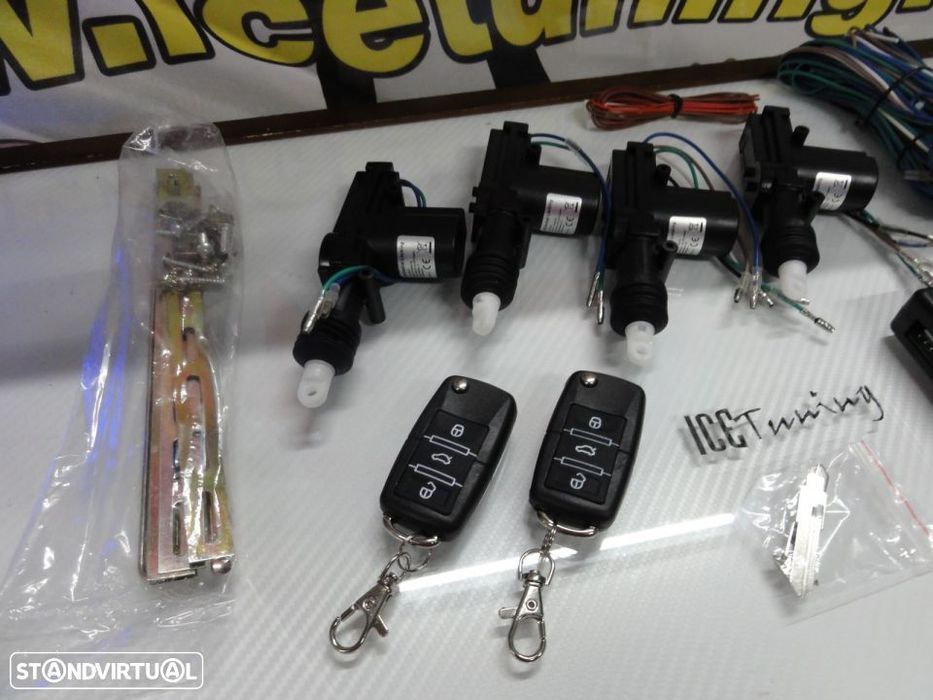 Kit fecho central universal + 4 pistolas + 2 comandos com chave retrátil tipo Audi / VW