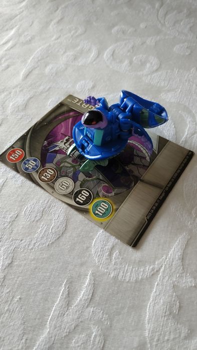 Bakugan Battle Brawlers Aquos Preyas B2 z kartą magnetyczną