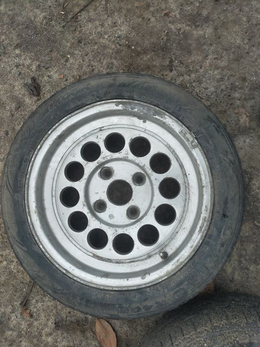 Продам 2 колеса .