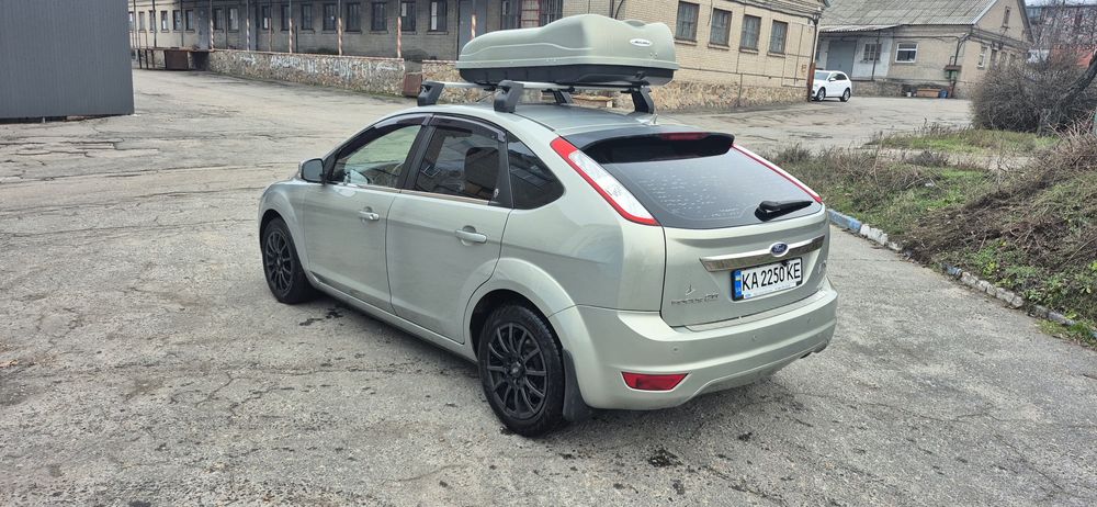 Продаю Форд фокус 2010 2.0 АКПП в комплектации Ghia