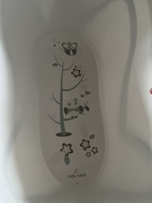 Wanienka z wkładką niemolęcą i stelażem Tega Baby