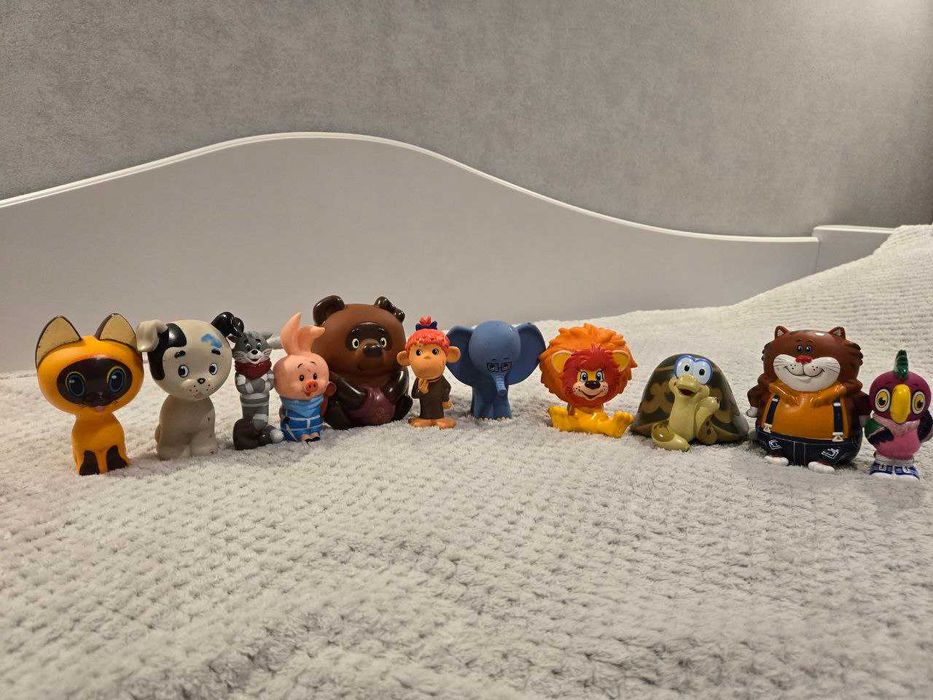 Іграшки, герої мультфільмів