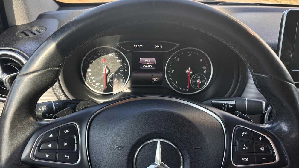 Mercedes B 200 d Caixa automática  Muito bom estado