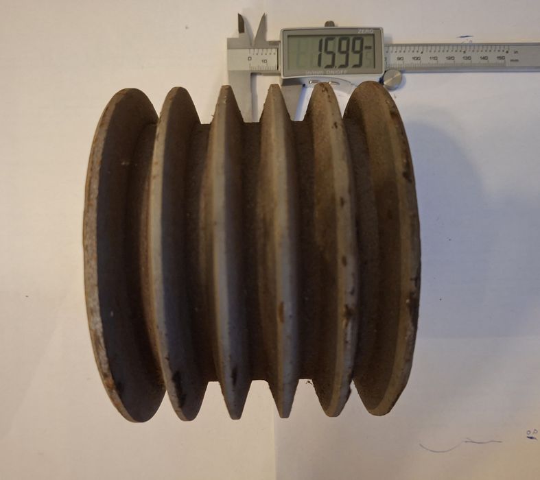 Koło pasowe pięciopasowe, średnica fi 140mm, otwór fi32mm