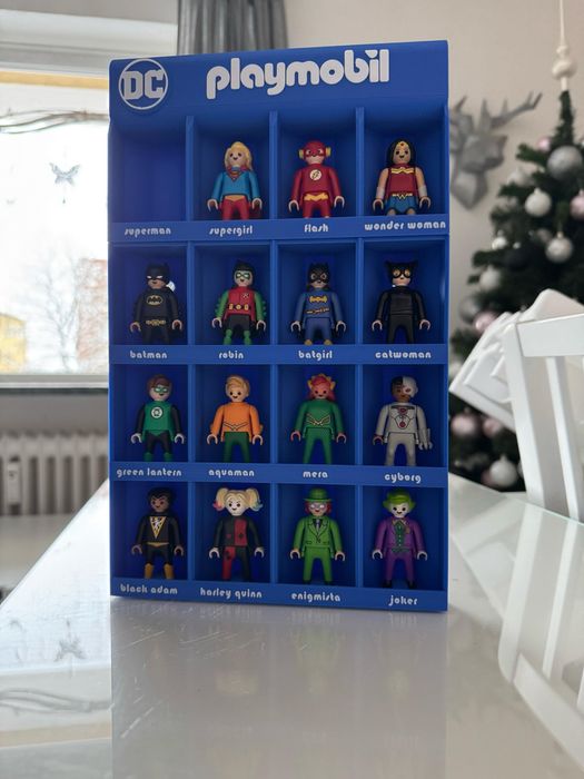 Підставка Playmobil DC стенд поличка для Кіндер Kinder Surprise