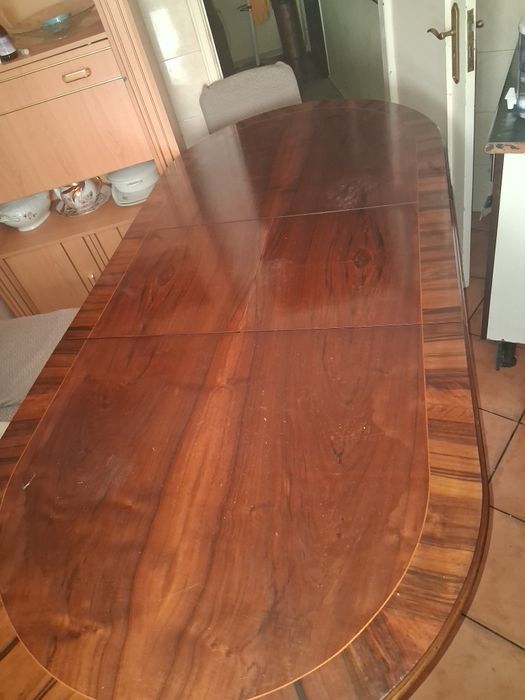 Mesa de Jantar em Mogno Extesível