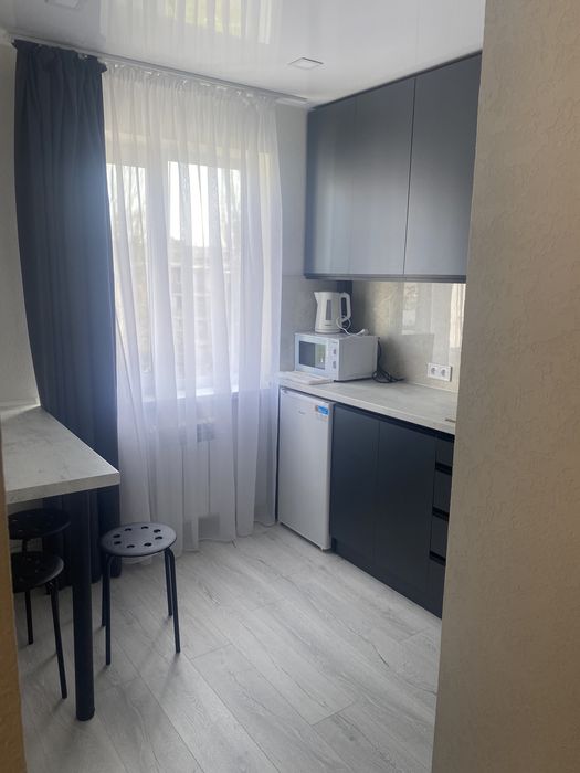 Сдам посуточно/почасово 1-но ком . квартиру 3ч-500грн, на Автовокзале