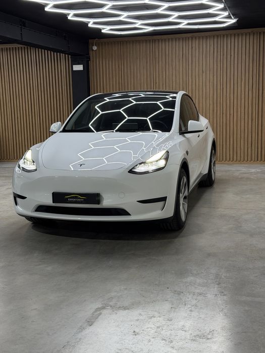 Tesla Model Y SR Plus LFP