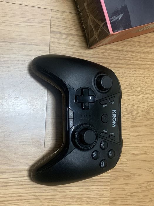 Comando - Krom Kloud Elite Gaming Pad