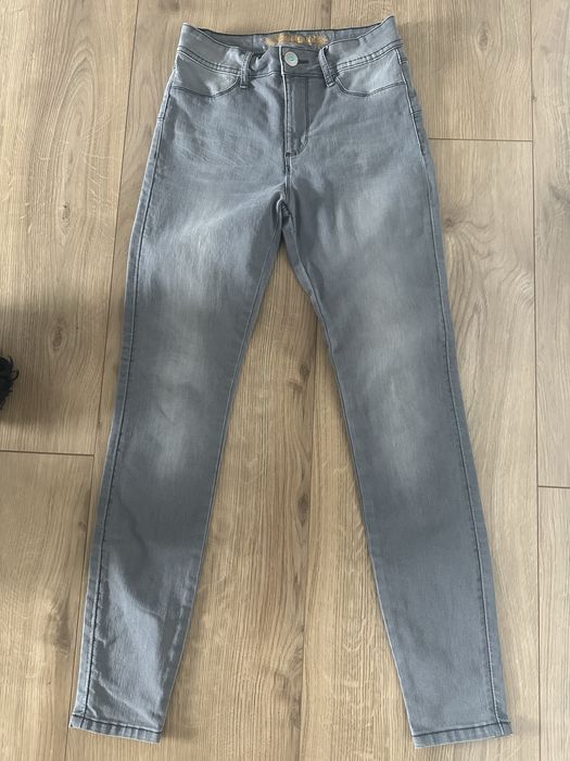 Szare jeansy desigual