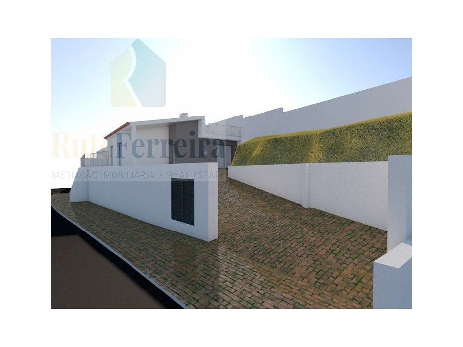 Moradia Térrea T2+1 com Sótão e Vista para o Campo - Freiria