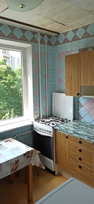 Продам 2 комнатную квартиру 44 м2, Павлово Поле,пр. Науки,метро 23 Августа VI