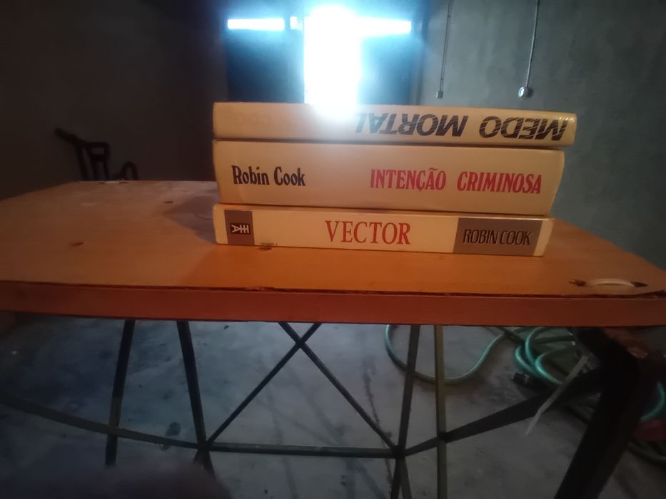 Livros usados mas em perfeito estado.