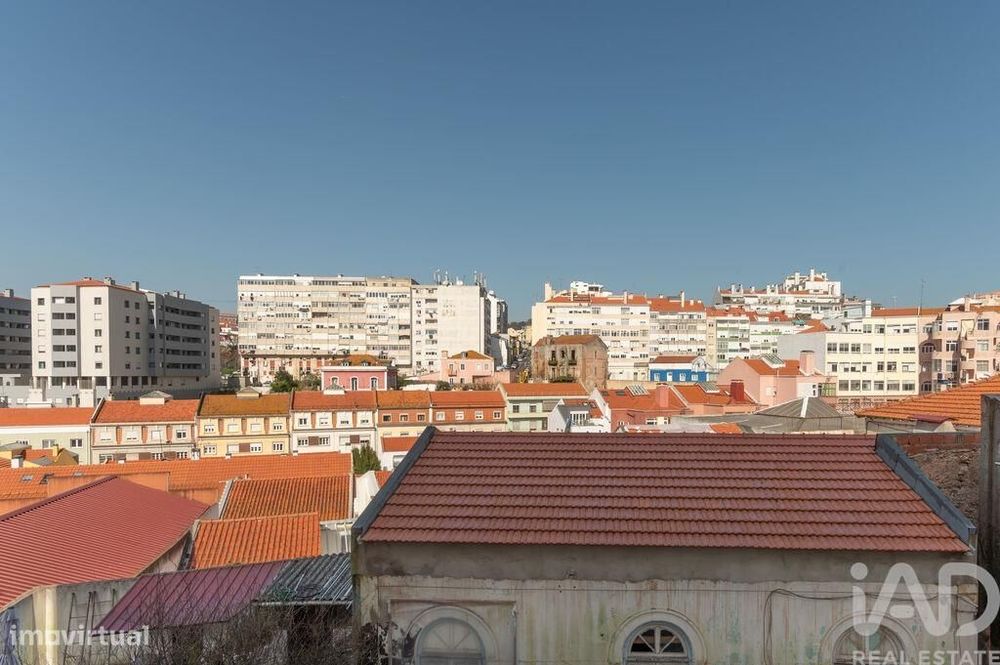 Apartamento T2 em Alcântara de 59 m2