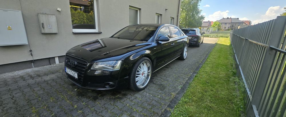 Audi A8 L W12 6.3 FSI