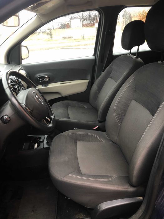 Dacia Lodgy - Ideal para família, trabalho e transporte!