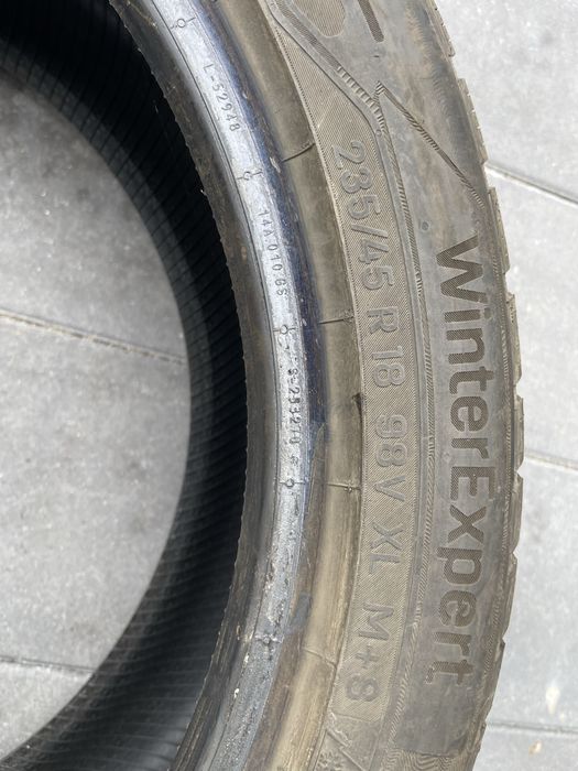 Opony zimowe Uniroyal (2 szt.) + Nokian (2 szt.)