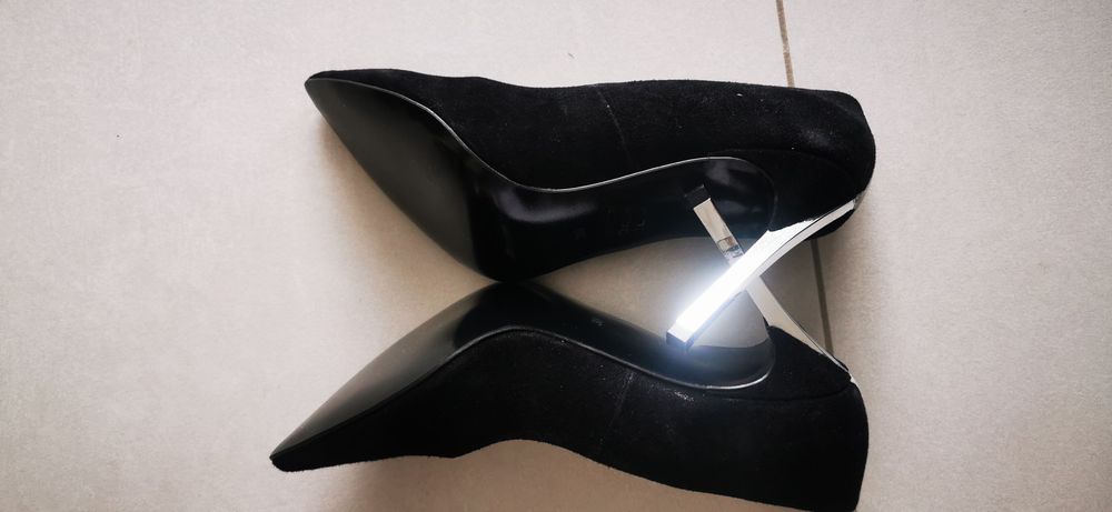 Szpilki czary zamsz 38 NOWE