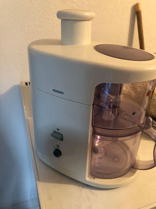 Máquina de sumos Philips centrifugadora como nova