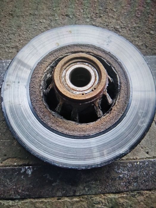 Диск задній тормозний Trafic,Vivaro,Primastar