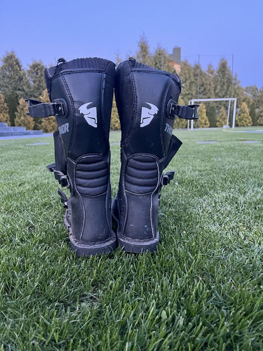 Buty motocrossowe THOR – solidne, używane, gotowe do jazdy