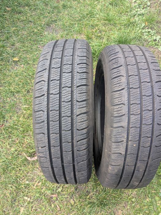 Sprzedam wielosezonowe opony 215/70r15c