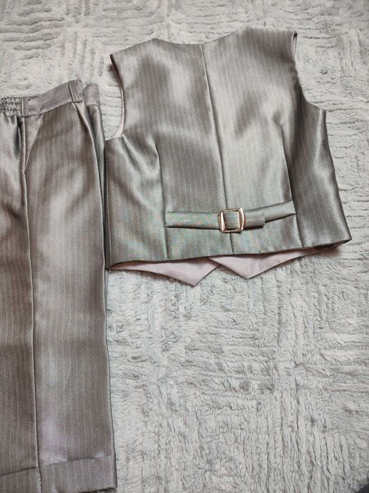 Szary stalowy garniturek chłopięcy spodnie + kamizelka r 86 /92