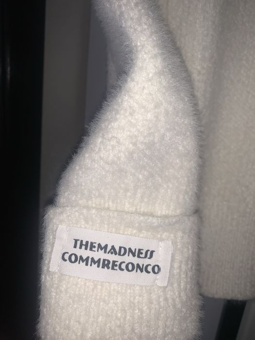 Продам светрик укорочений