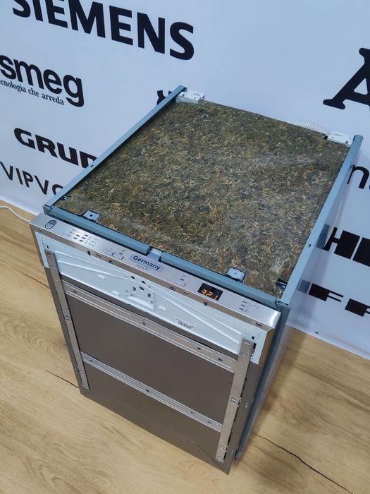 Сама Найкраща вузька (45см) вбудована посудомийна машина G 4680 SCVi в ідеальному стані від найкрутішого бренду у світі! Made in Germany!