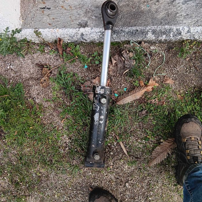 Hydraulic jacks64281325047043121