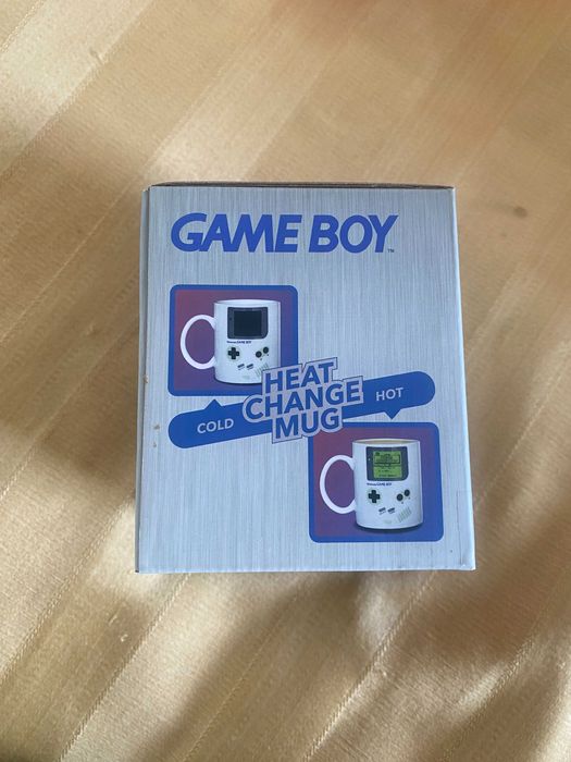 Caneca Game Boy que muda de cor com o calor