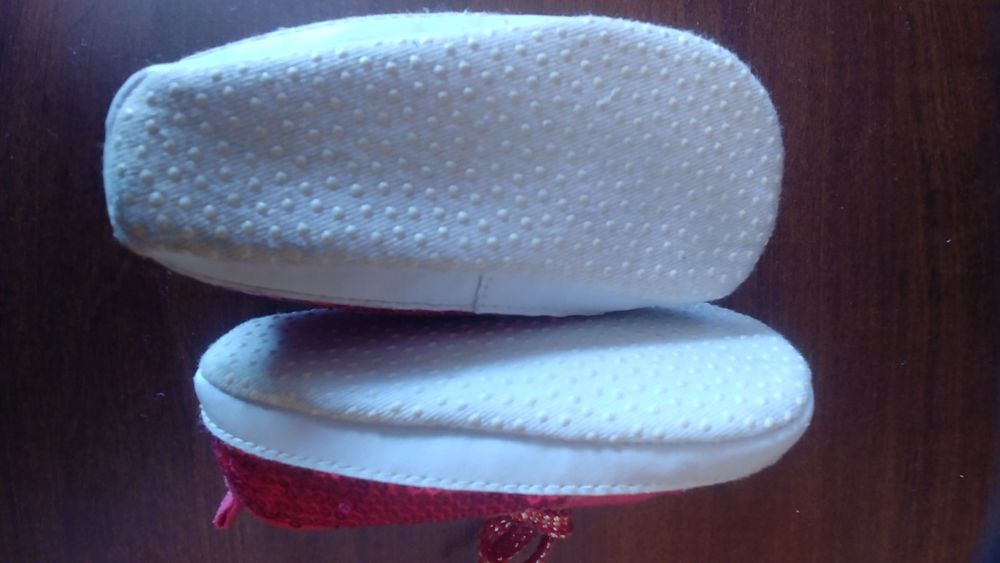 Buciki kapcie   17/18 z cekinami