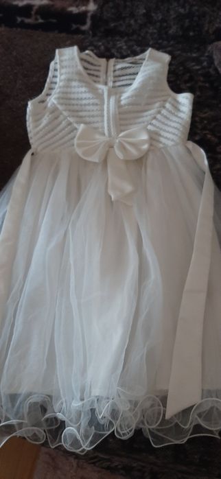 Vestidos de menina