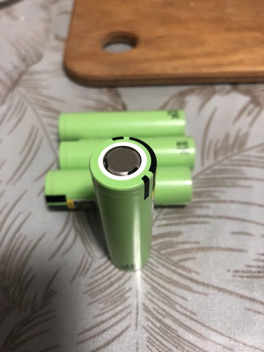 Акамулятор батарея акамуляторна