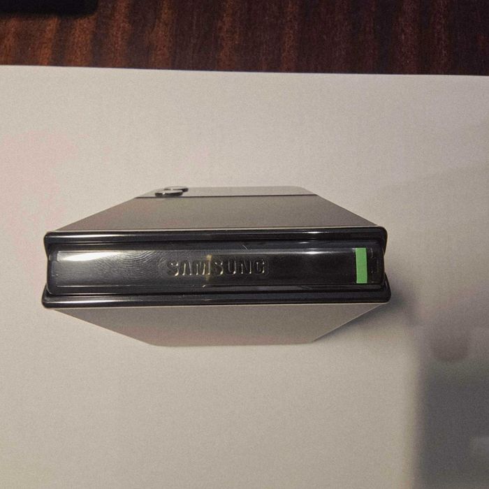 Samsung Flip 4 Black, Like New64586087200771124