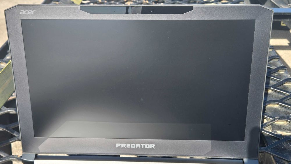Acer Predator Triton 700 (gtx1080+32gb RAM)