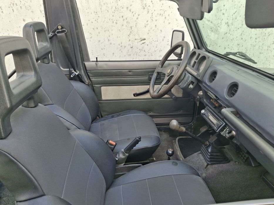 Susuki Santana Sj410